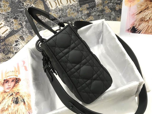 Dior女包 迪奧Lady四格磨砂徽章啞光戴妃包 Dior手提肩背斜挎包  dfk1813